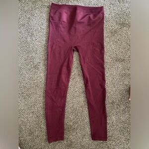 Women’s Cropped Wine Red Fabletics Leggings